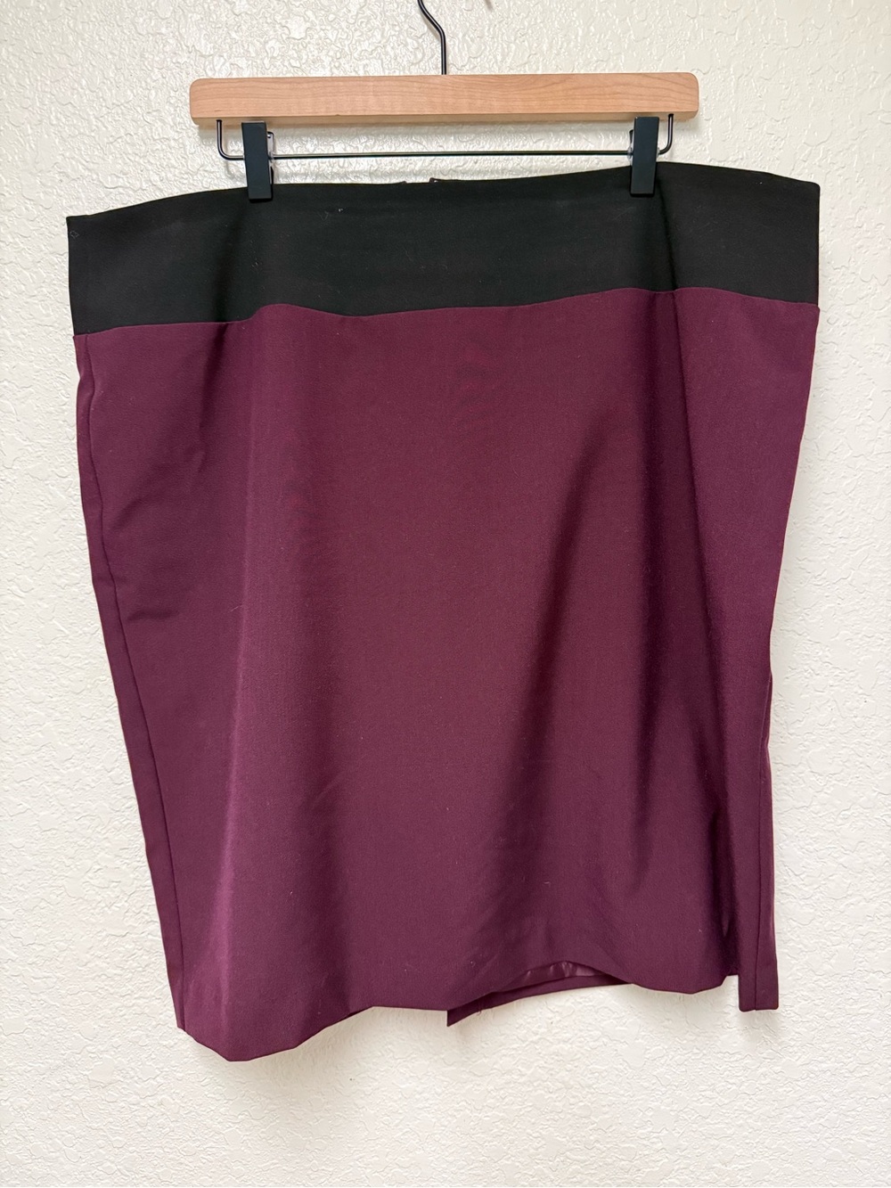 ELLEN TRACY Color block Pencil Skirt - Black and Eggplant Size 18W